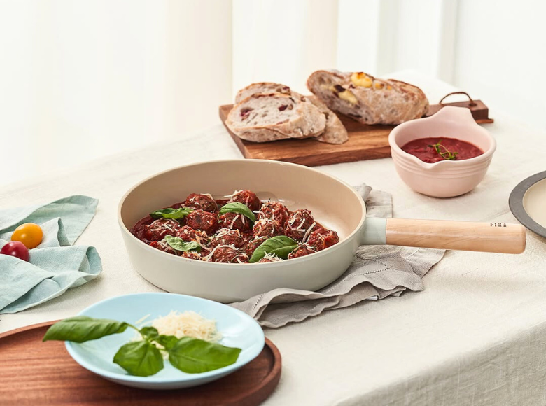 Ceramic vs. Traditional Non-Stick: What's the Difference?